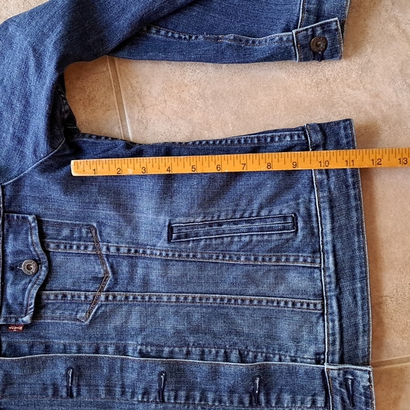 Levi's - Picture 13 of 16